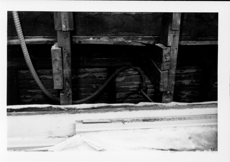 NA 25-Jun Lincoln, Home, Restoration