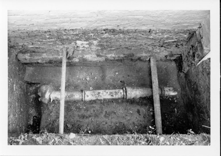 NA 18-Jul Lincoln, Home, Restoration