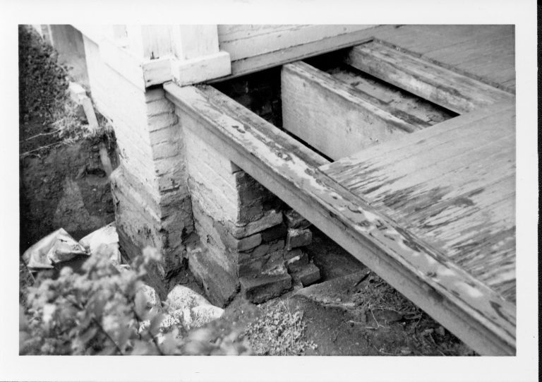 NA 19-Jul Lincoln, Home, Restoration