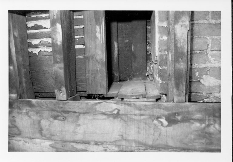 NA 13-Sep Lincoln, Home, Restoration