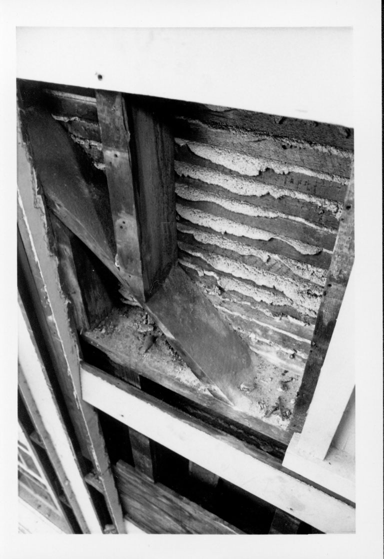 NA 25-Sep Lincoln, Home, Restoration