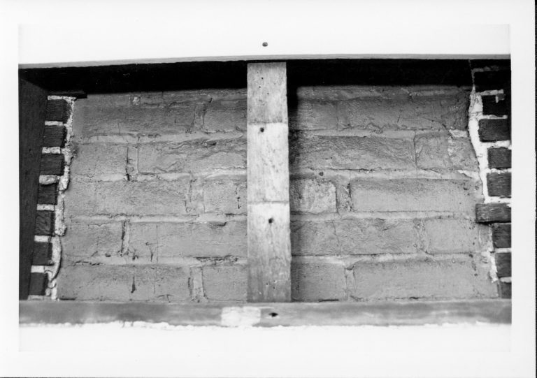 NA 27-Sep Lincoln, Home, Restoration