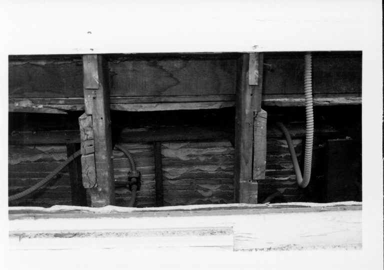 NA 16-Oct Lincoln, Home, Restoration