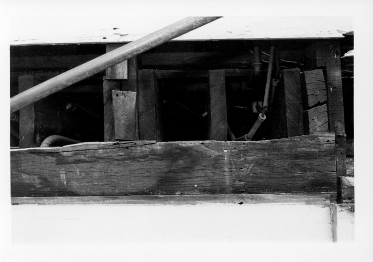 NA 18-Oct Lincoln, Home, Restoration