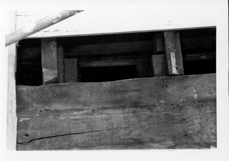 NA 21-Oct Lincoln, Home, Restoration