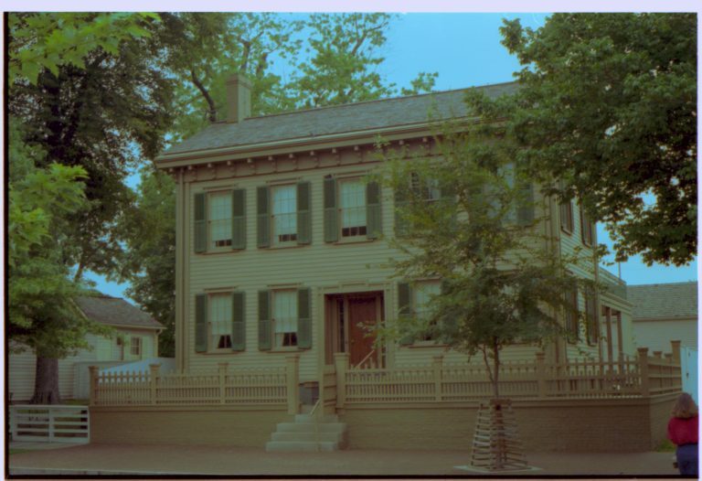 NA PrintFile: Accessibility - 16C Lincoln, Home