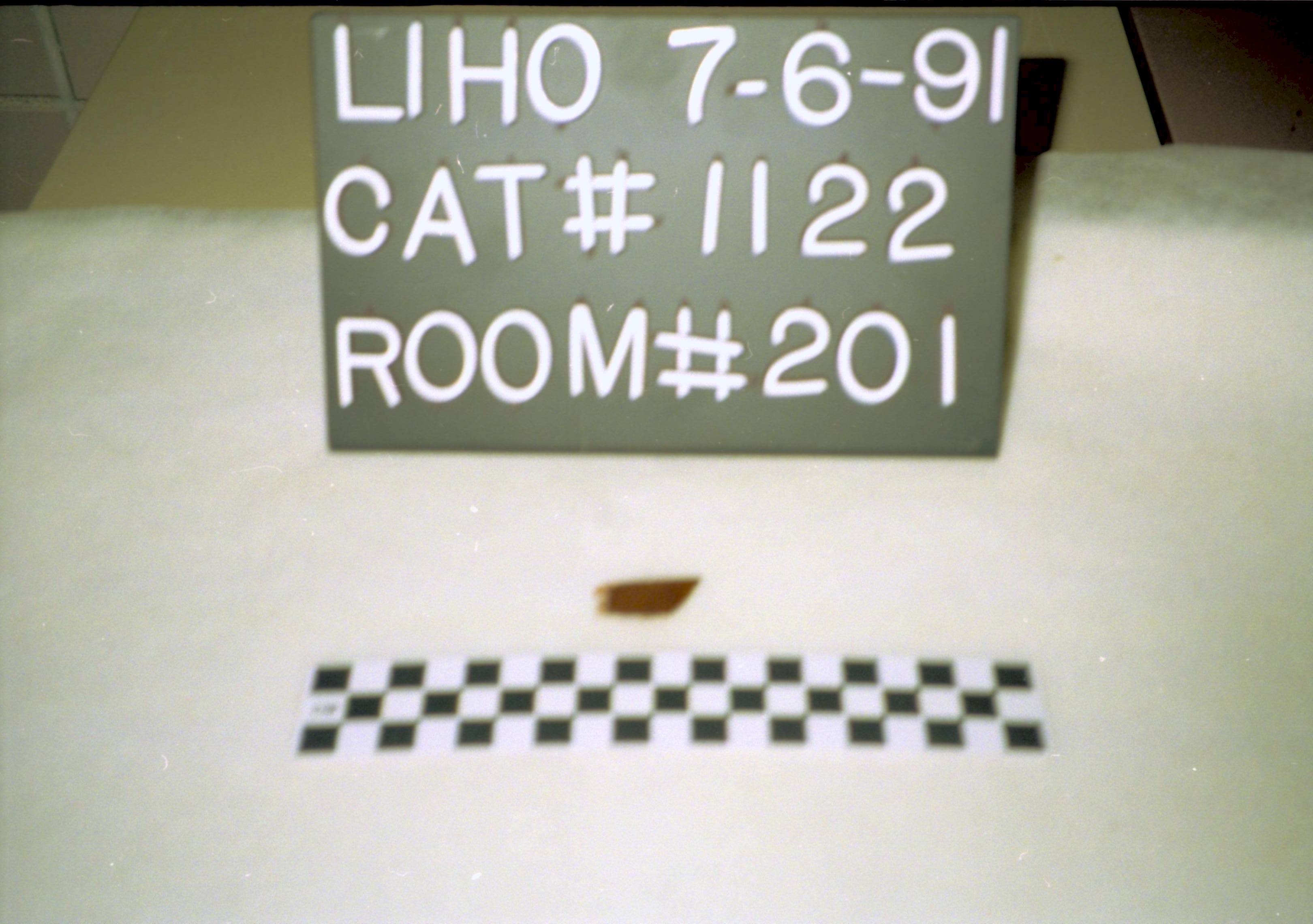 LIHO 7-6-91 CAT#1122 ROOM#201 (Neg. sleeve (Veneer) Lincoln, Home, artifacts, dresser
