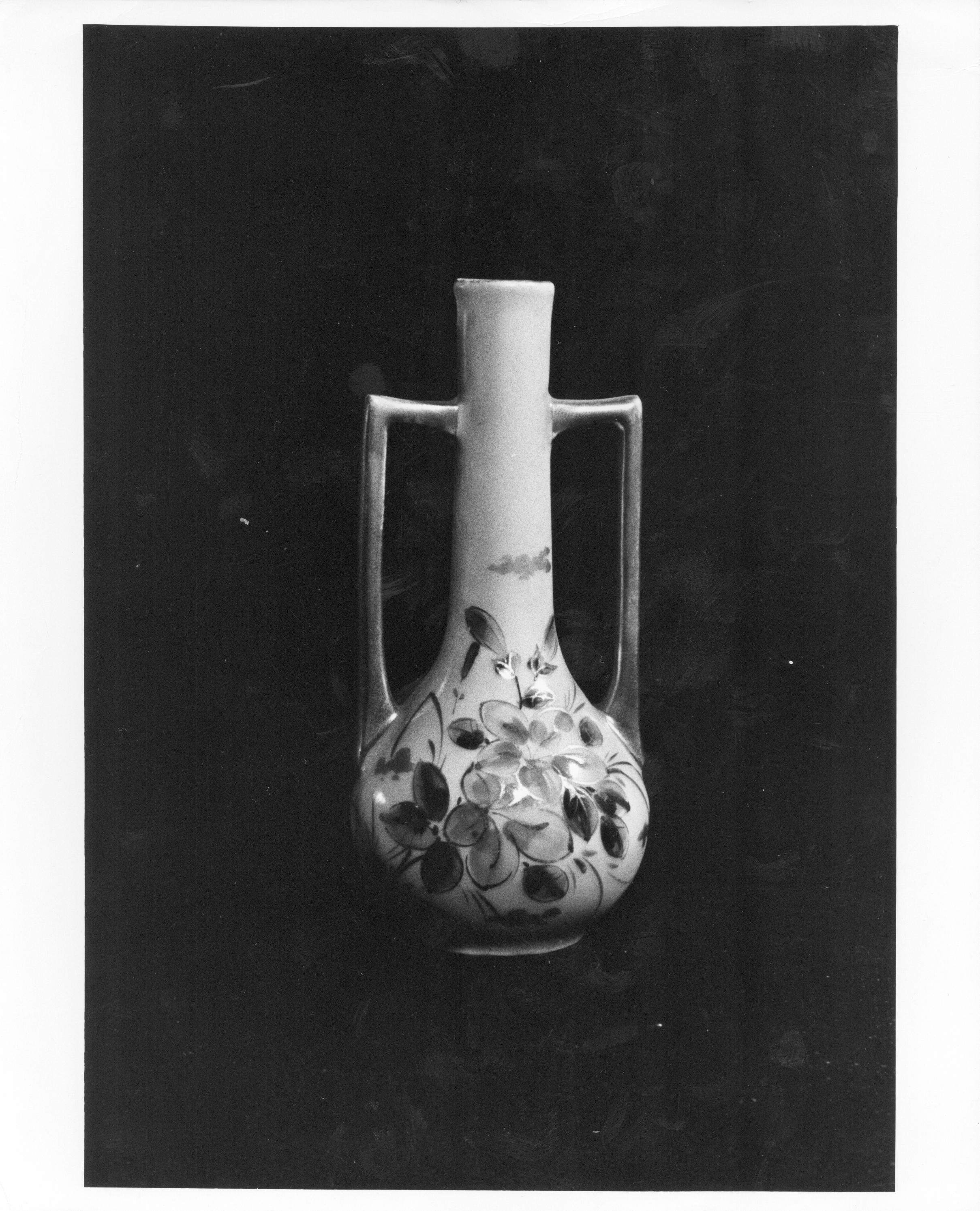 72-481-5-17A Negative #17, See Classification #7 Lincoln, Home, artifacts, vase