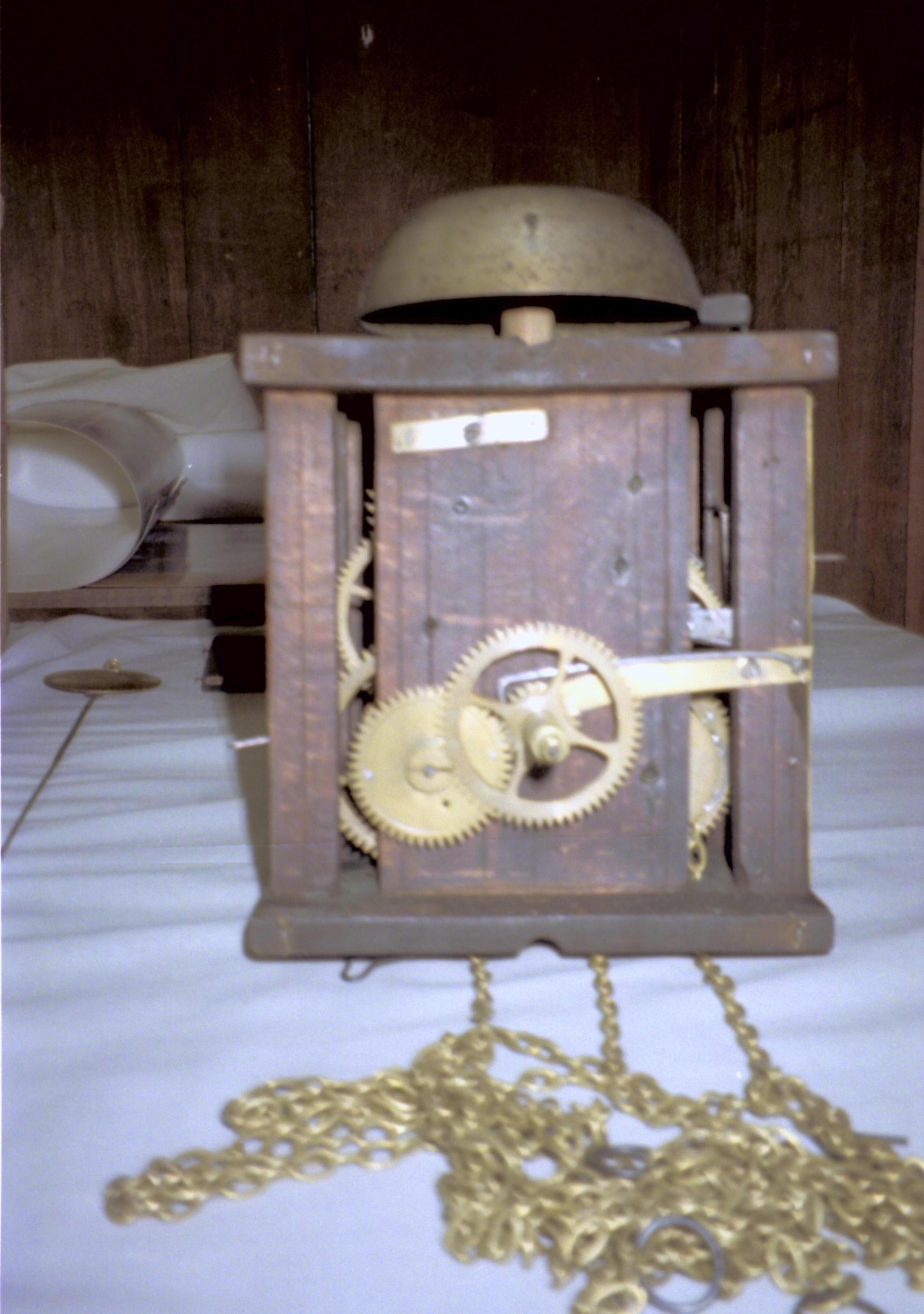 NA neg. sleeve(LIHO Door, Clock, Cahokia Mnds., Natl Portrait Gallery) artifacts, clock