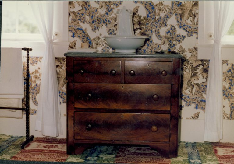 NA Lincoln, home, furnishings