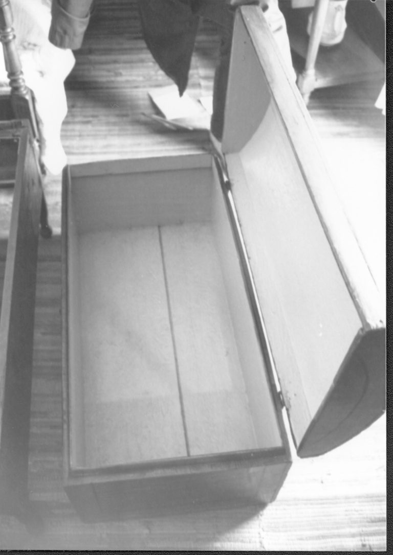 NA LIHO- 97 K 7 Trunk furnishings, trunk