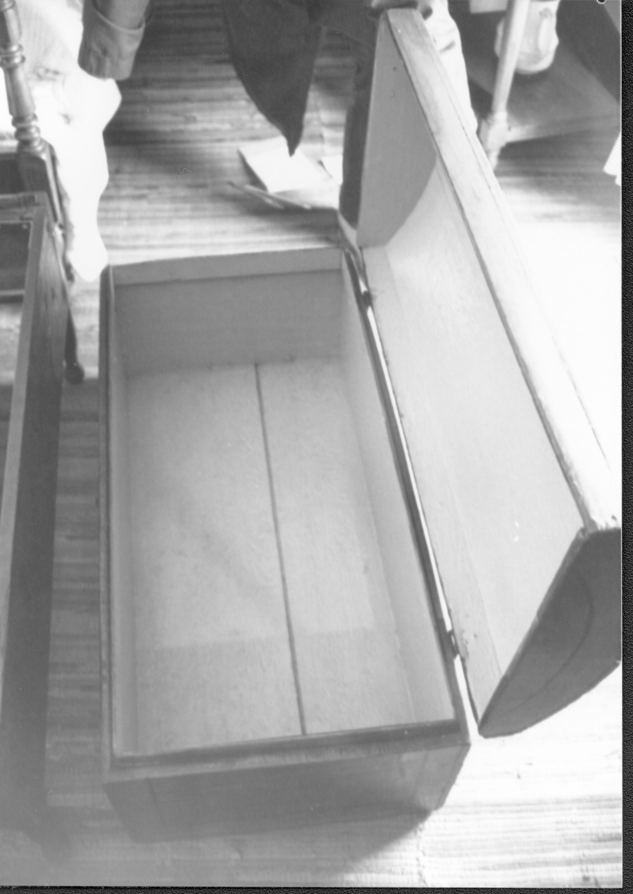 NA LIHO- 97 K 7 Trunk furnishings, trunk