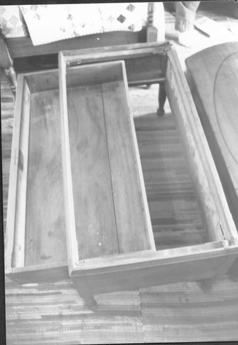NA LIHO- 97 K 7 Trunk furnishings, trunk