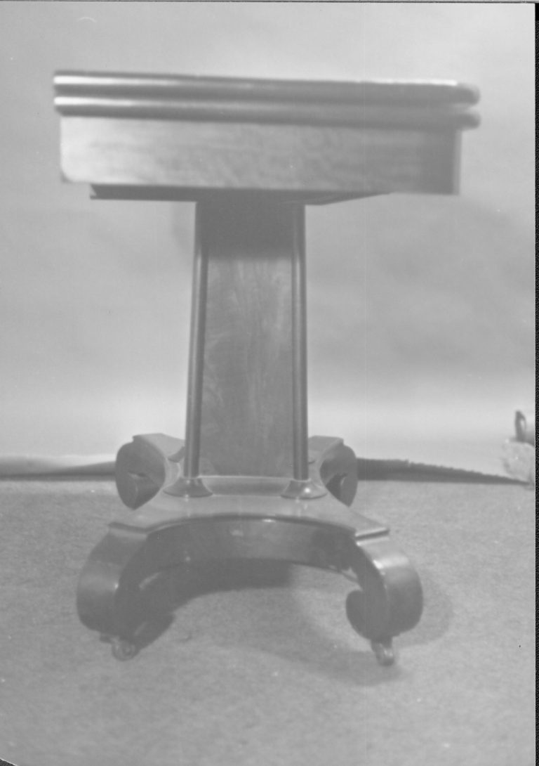 NA LIHO- 29 D 10 Game Table furnishings, game table