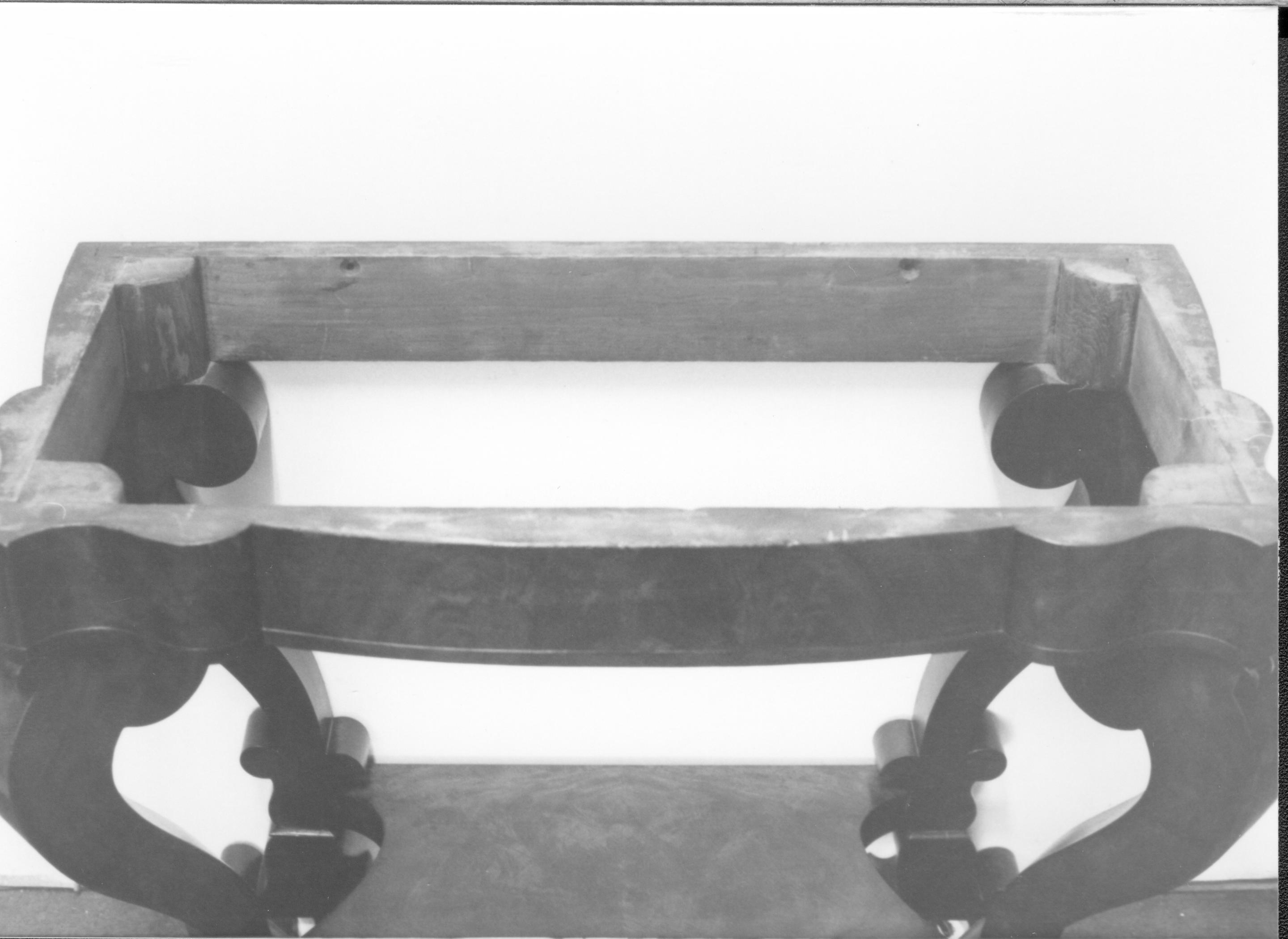 NA LIHO- 1114, A11, Pier Table furnishings, table