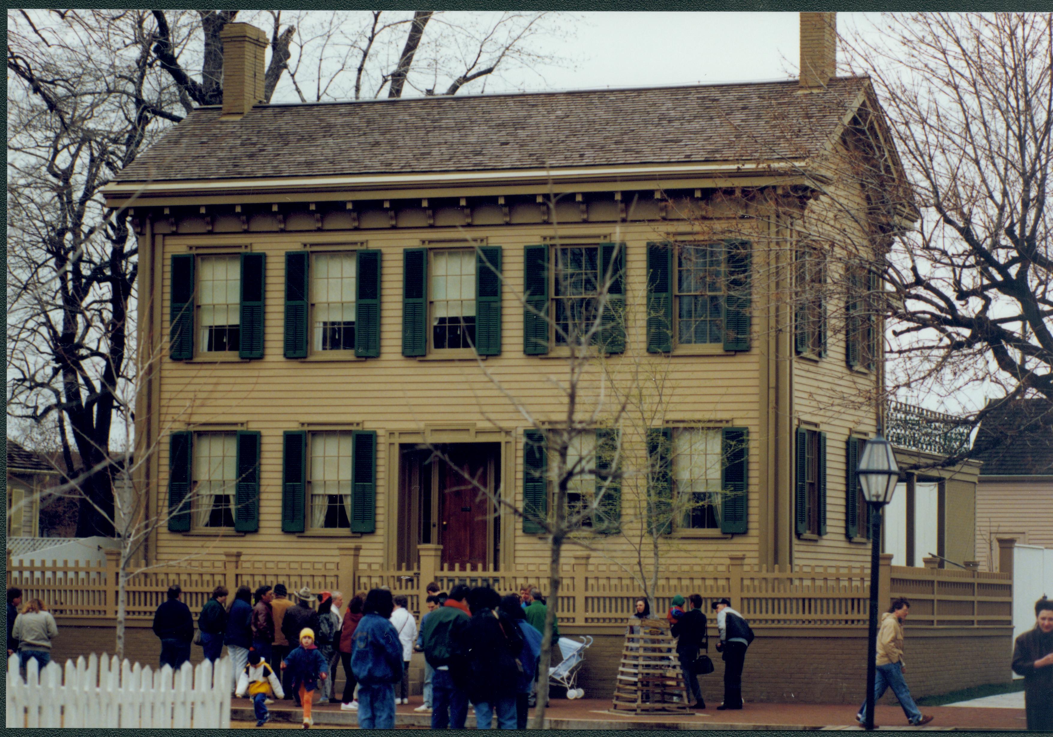 NA Lincoln Home NHS, Nation Mourns, 2211 exhibit