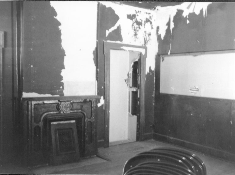 Dean House Lincoln Home NHS- Dean House pre-restoration, 11 Dean House, restoration
