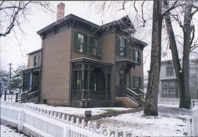 Dean House with snow Lincoln Home NHS- Dean House, roll 2001-7 exp 21 Dean House, snow
