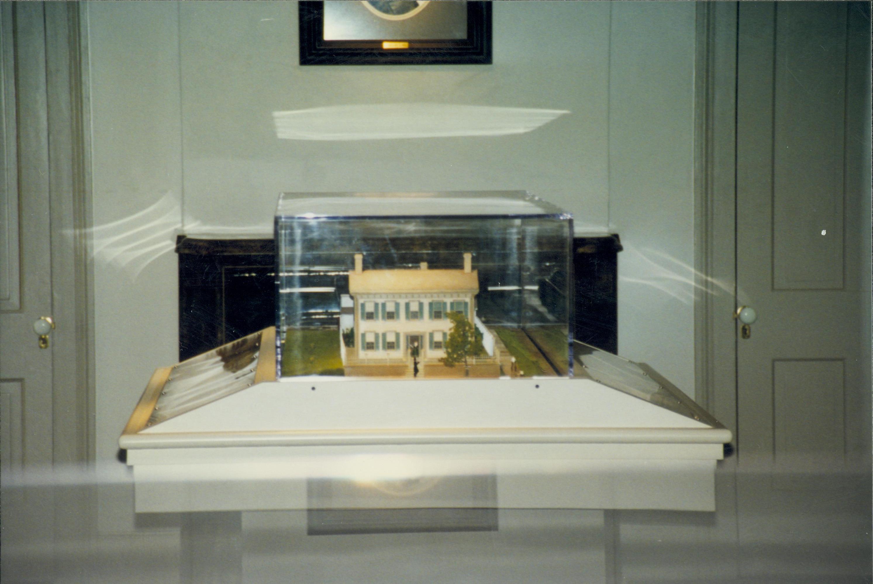 Dean House exhibit Lincoln Home NHS- Dean House exhibit installation Dean House, exhibit