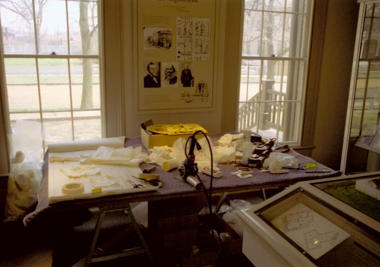 Dean House exhibit Lincoln Home NHS- Dean House exhibit installation Dean House, exhibit
