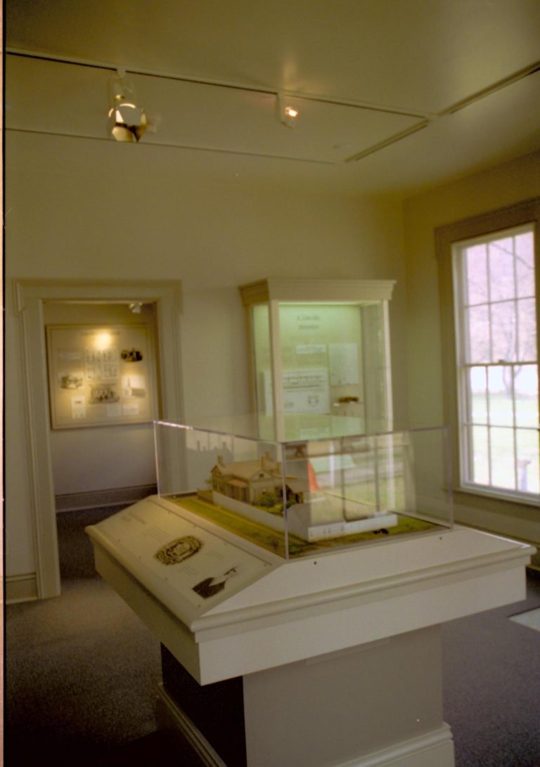 Dean House exhibit Lincoln Home NHS- Dean House exhibit installation Dean House, exhibit