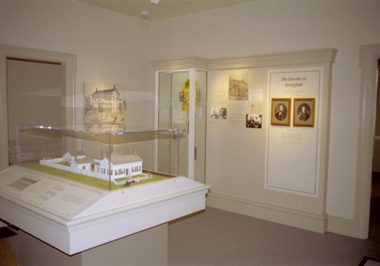 Dean House exhibit Lincoln Home NHS- Dean House exhibit installation Dean House, exhibit