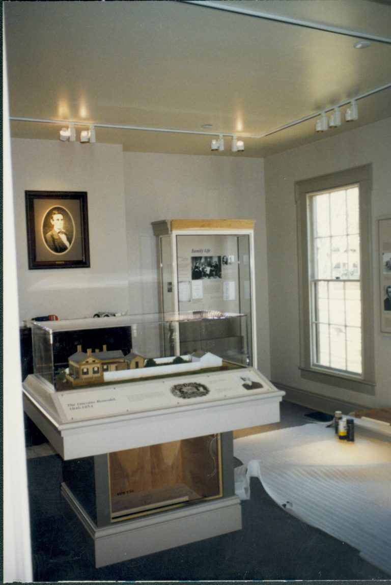 Dean House exhibit Lincoln Home NHS- Dean House exhibit installation Dean House, exhibit