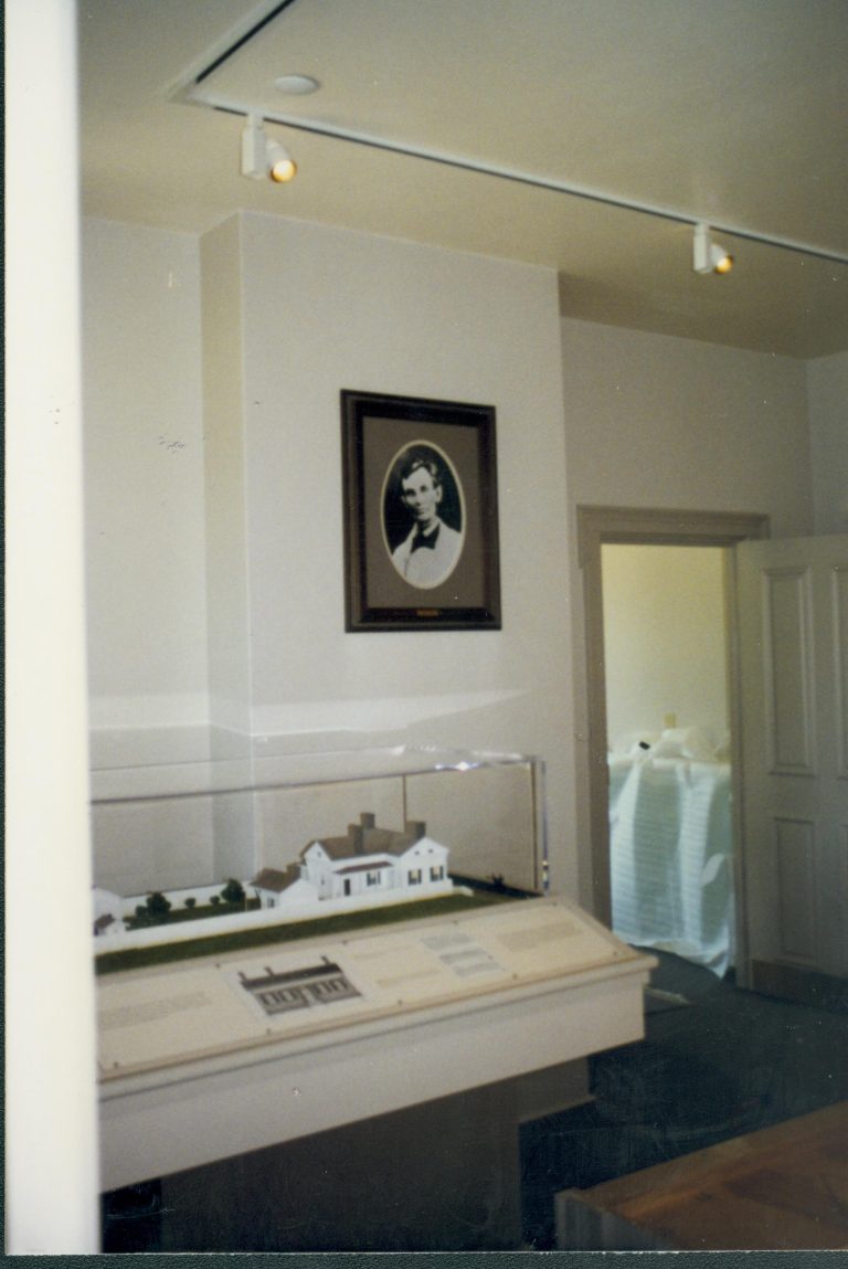 Dean House exhibit Lincoln Home NHS- Dean House exhibit installation Dean House, exhibit