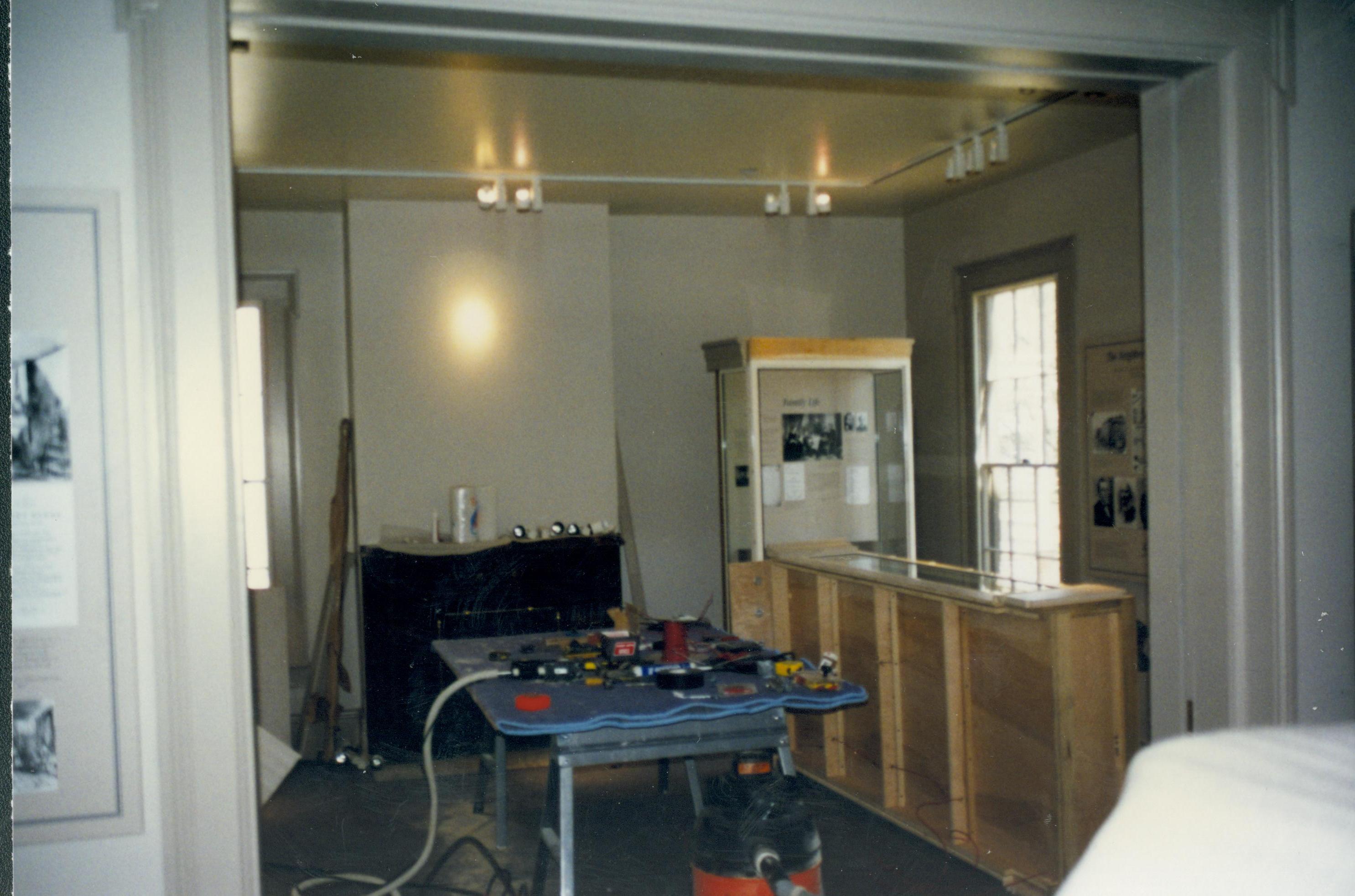 Dean House exhibit Lincoln Home NHS- Dean House exhibit installation Dean House, exhibit