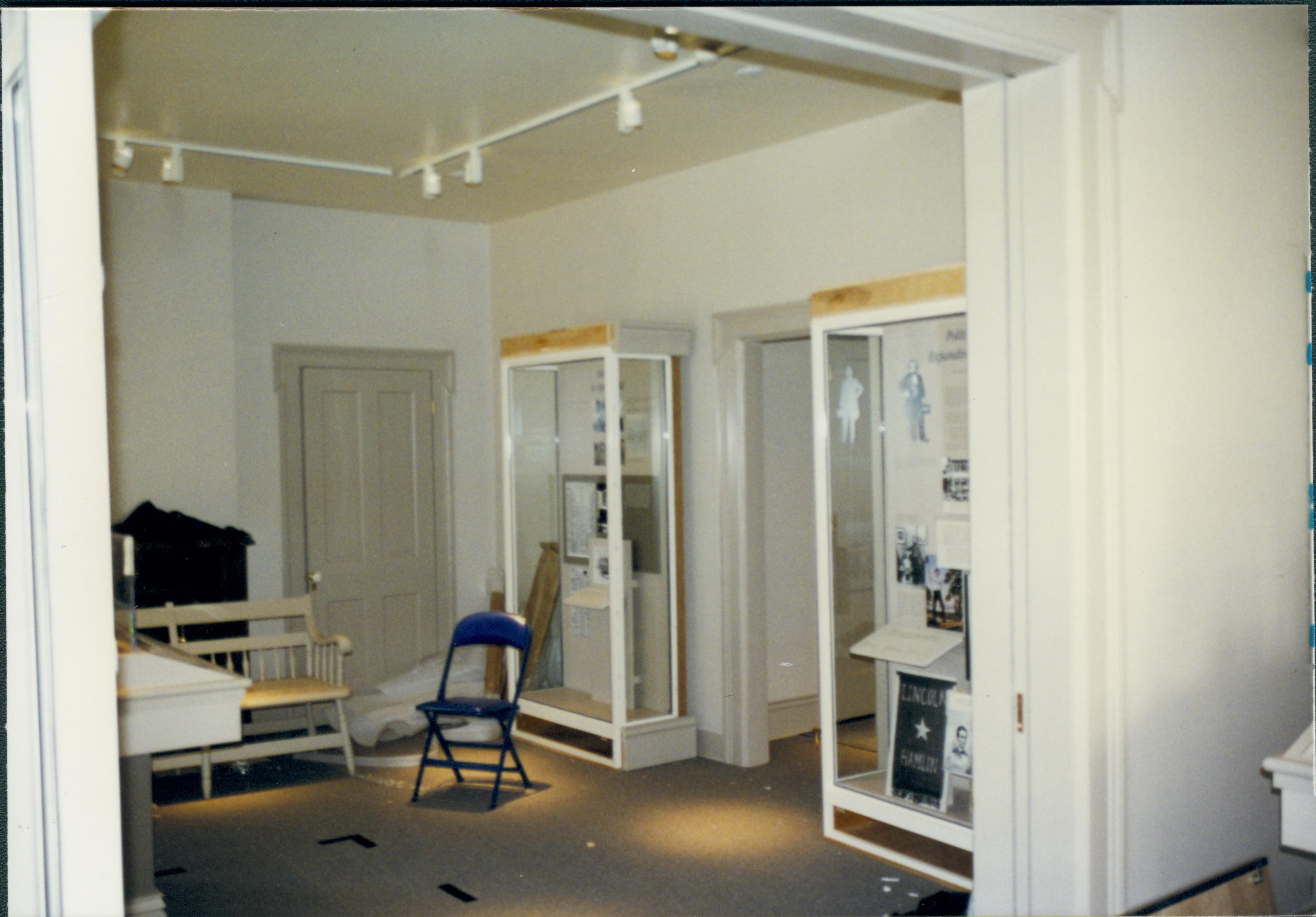 Dean House exhibit Lincoln Home NHS- Dean House exhibit installation Dean House, exhibit