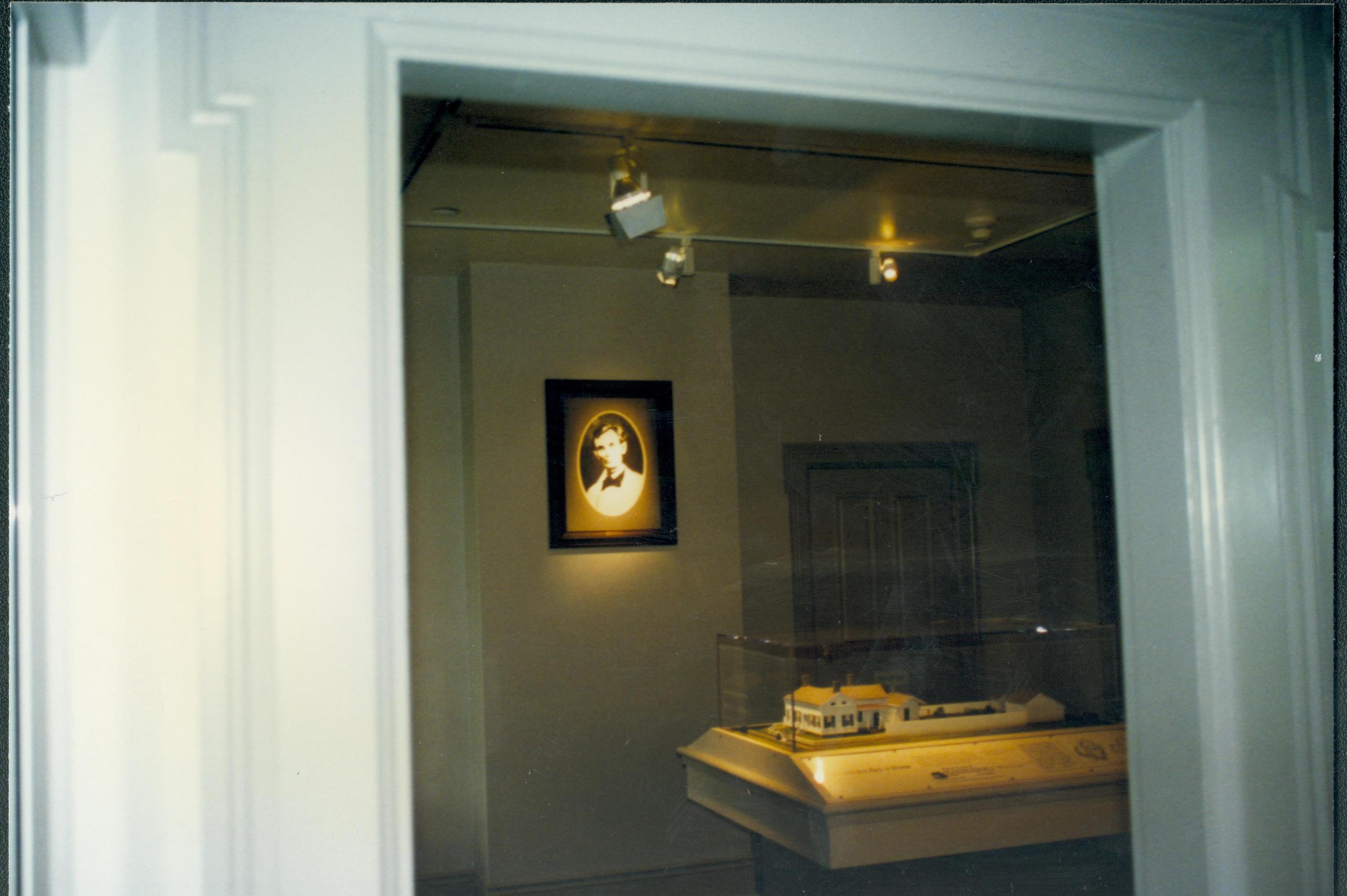 Dean House exhibit Lincoln Home NHS- Dean House exhibit installation Dean House, exhibit
