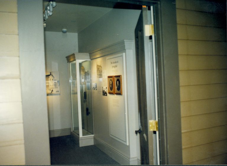 Dean House exhibit Lincoln Home NHS- Dean House exhibit installation Dean House, exhibit