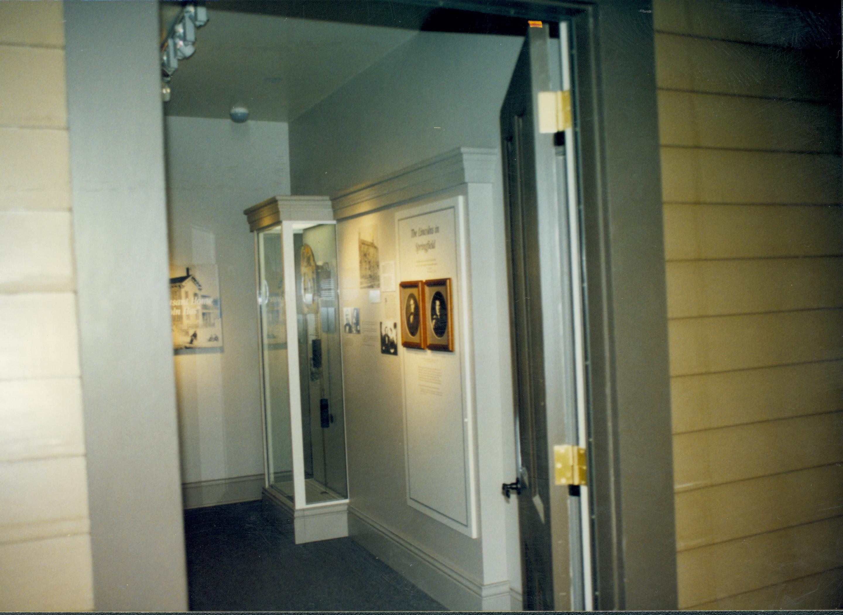 Dean House exhibit Lincoln Home NHS- Dean House exhibit installation Dean House, exhibit