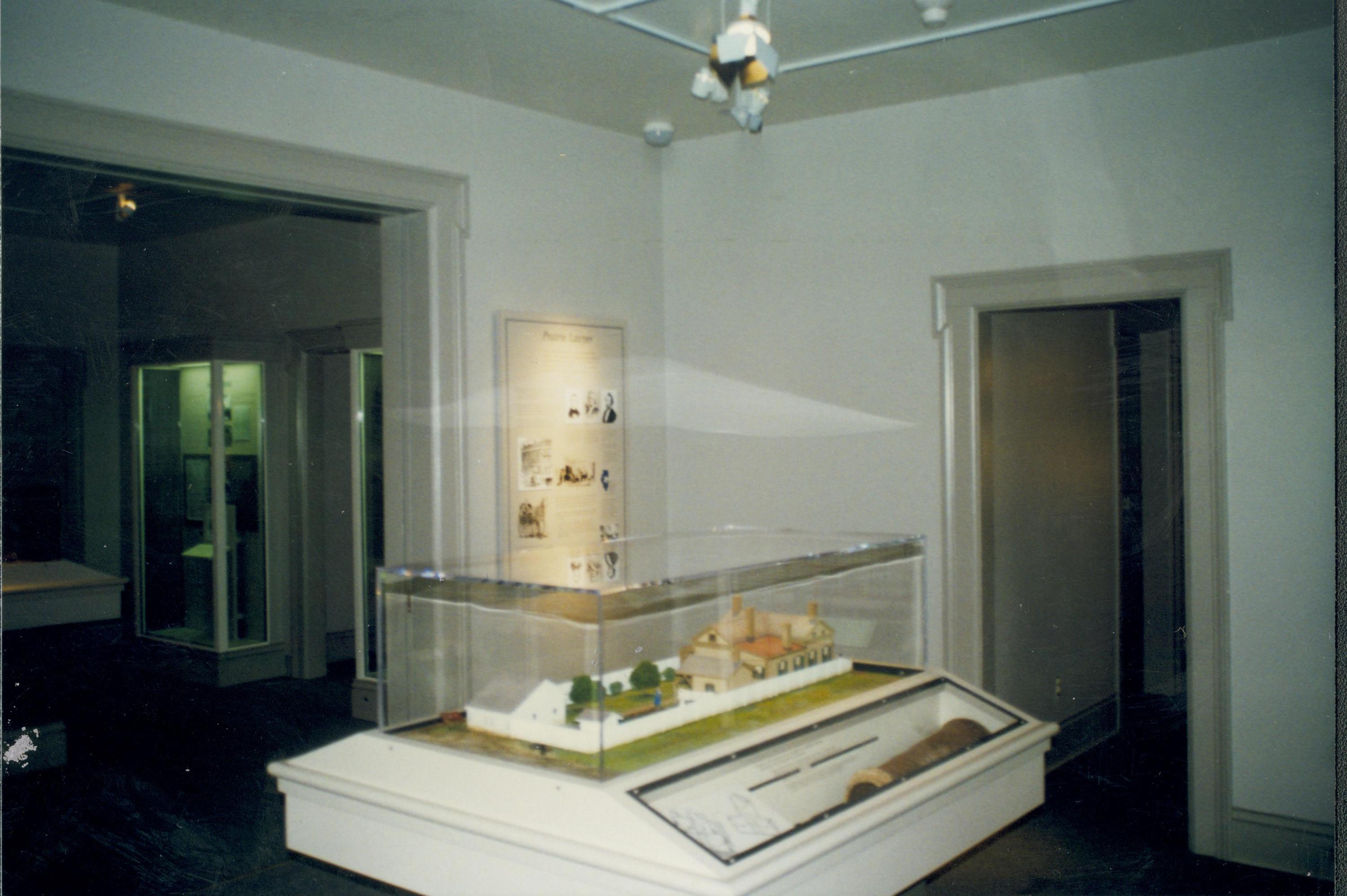 Dean House exhibit Lincoln Home NHS- Dean House exhibit installation Dean House, exhibit