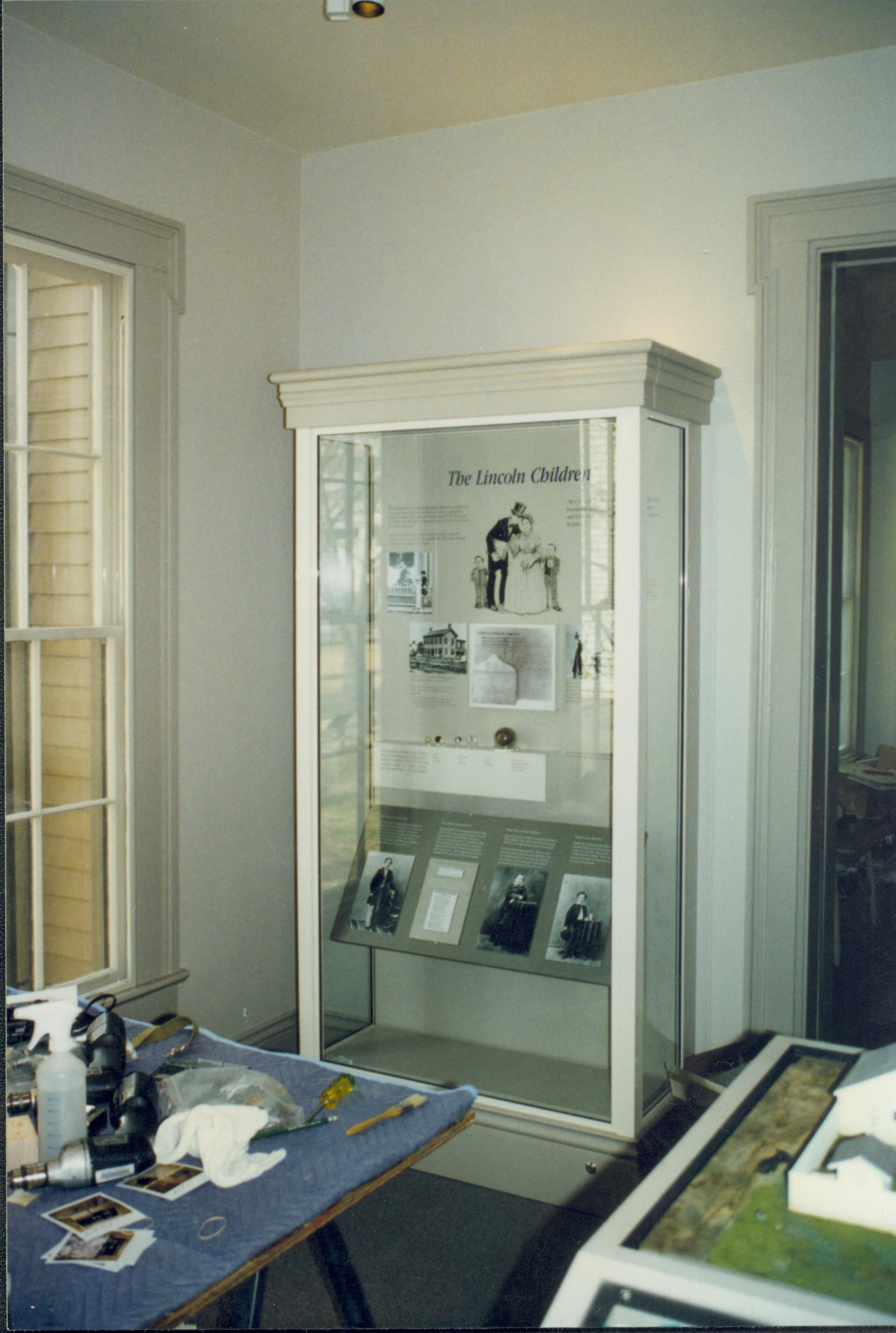 Dean House exhibit Lincoln Home NHS- Dean House exhibit installation Dean House, exhibit