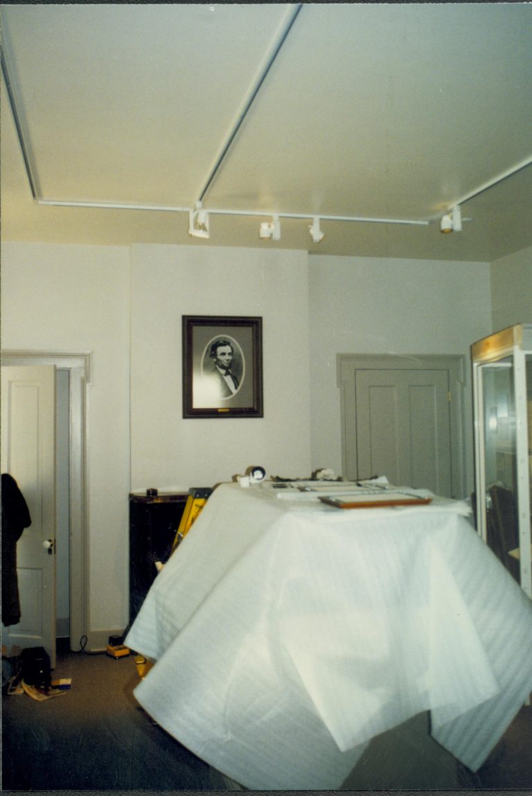 Dean House exhibit Lincoln Home NHS- Dean House exhibit installation Dean House, exhibit
