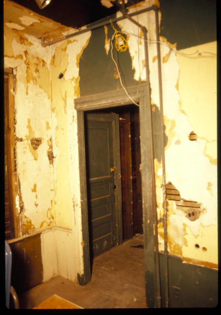 Dean House Lincoln Home NHS- Dean House, 9 Dean House, restoration