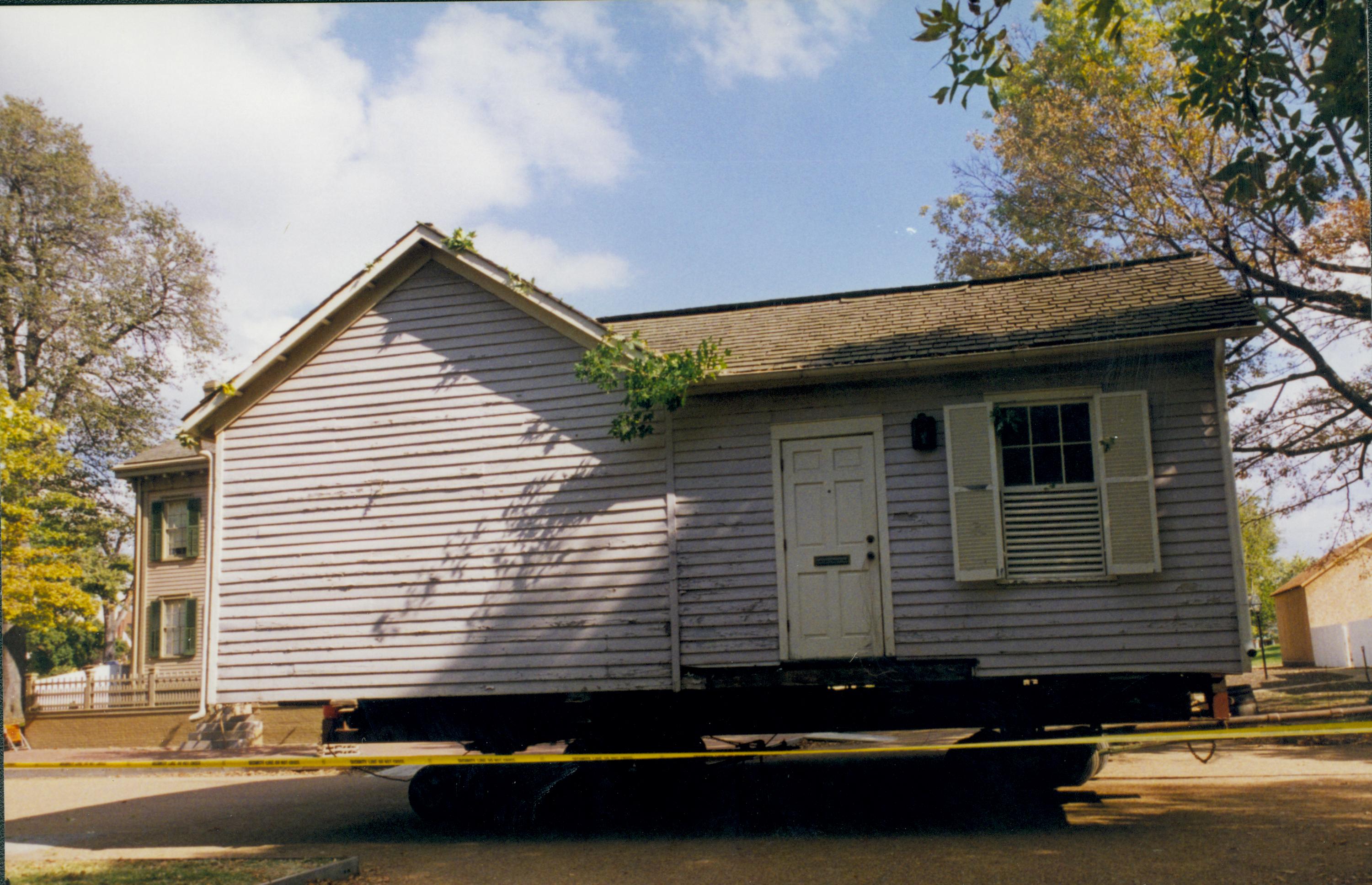 Corneau House move at 8th and Jackson intersection Lincoln Home NHS- Corneau House move, exp 8 Corneau House, move