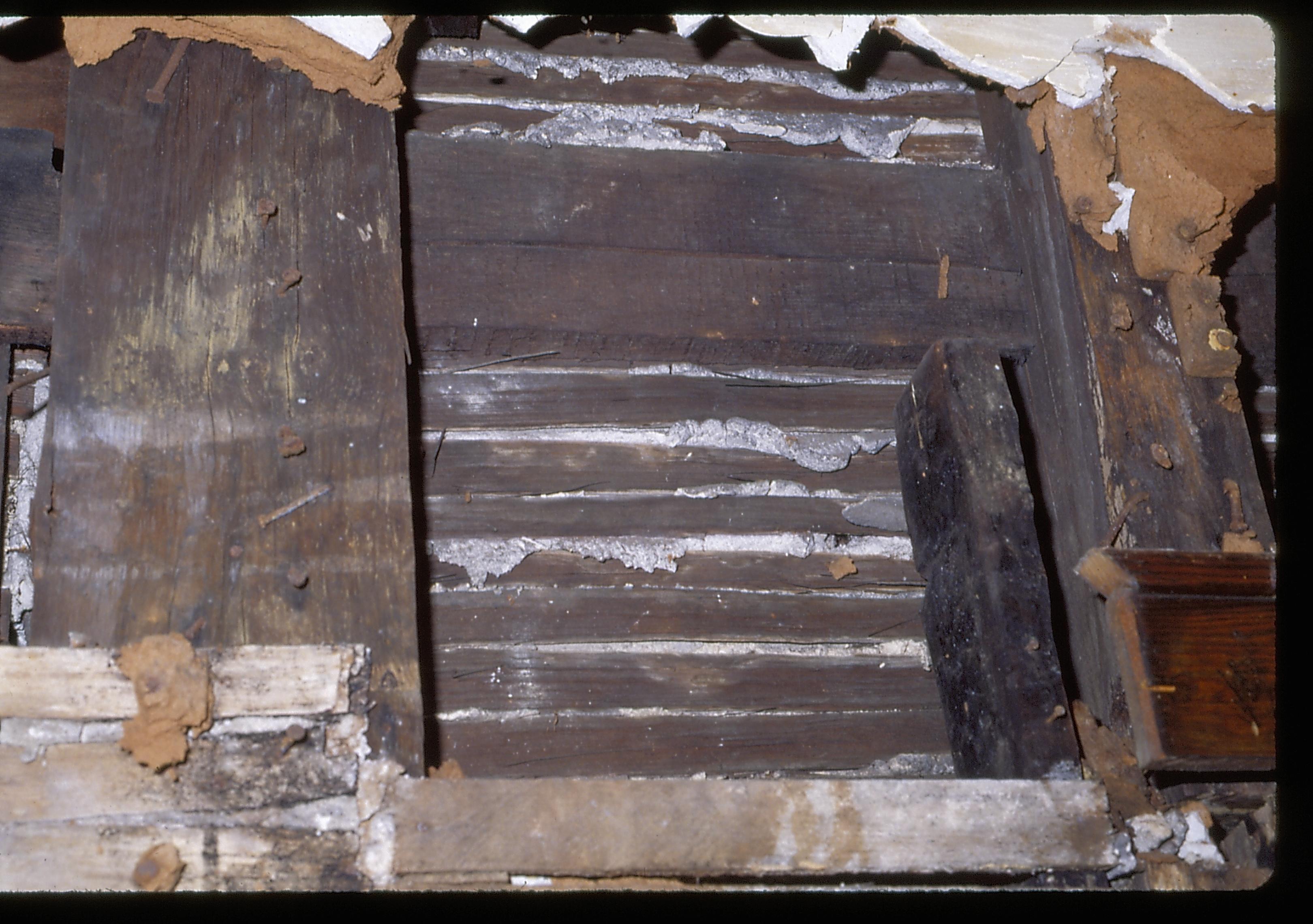 framing, ledges track, backside of plaster LIHO NHS- Arnold House, 19 Arnold House