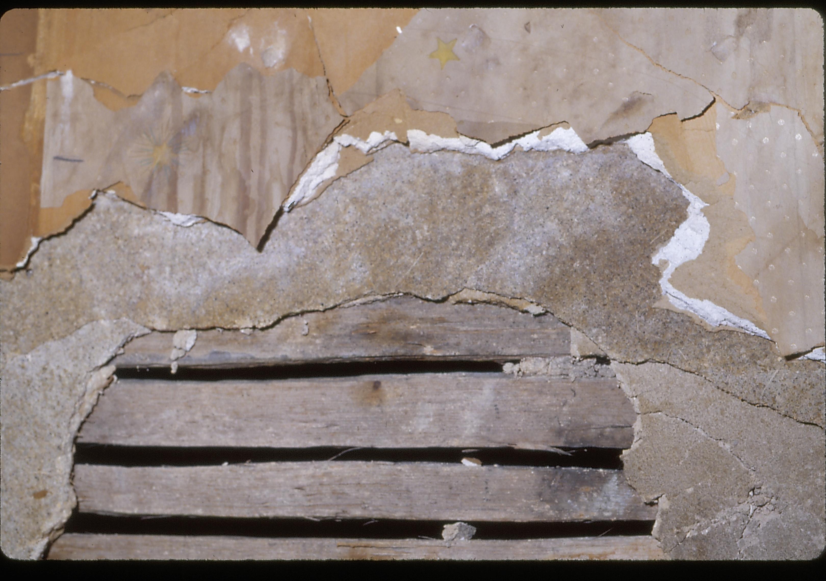 Split hickory bath, old plaster and wallpaper LIHO NHS- Arnold House, 16 Arnold House, wallpaper