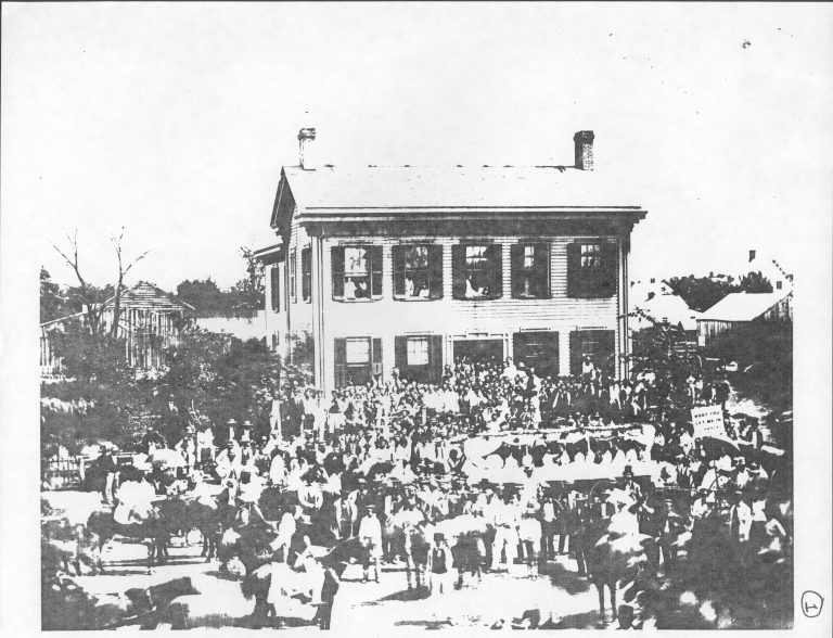 Political rally in 1860; includes Lincoln. Shows north have of Arnold Barn (only photos of pre-1900 Arnold House exist in background of Lincoln Home photos) LIHO NHS- Arnold House, #1 Arnold House, Lincoln Home