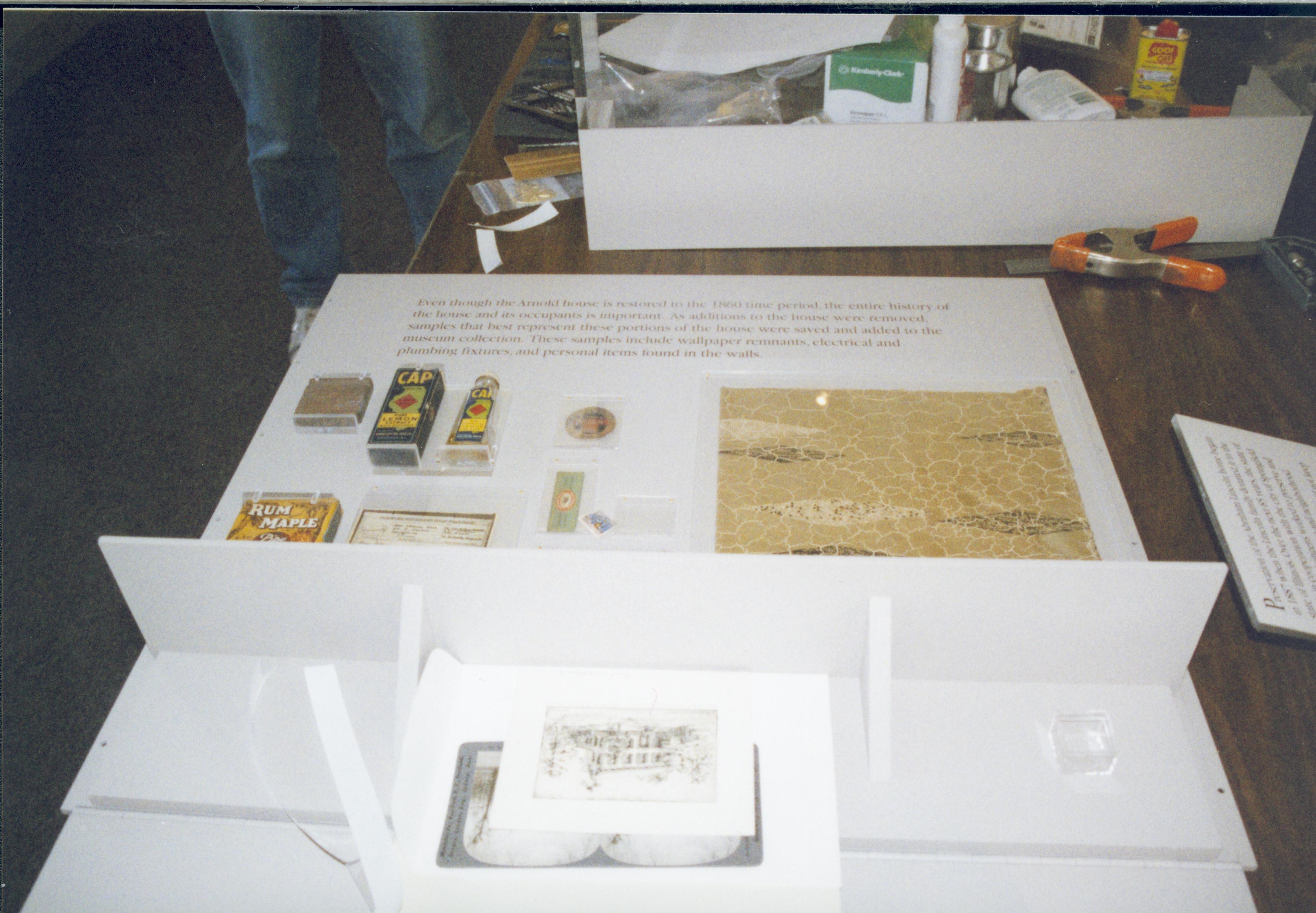 Room 101, display LIHO NHS- Arnold House Exhibit, Roll 2001-3, exp 16 Arnold House, exhibit