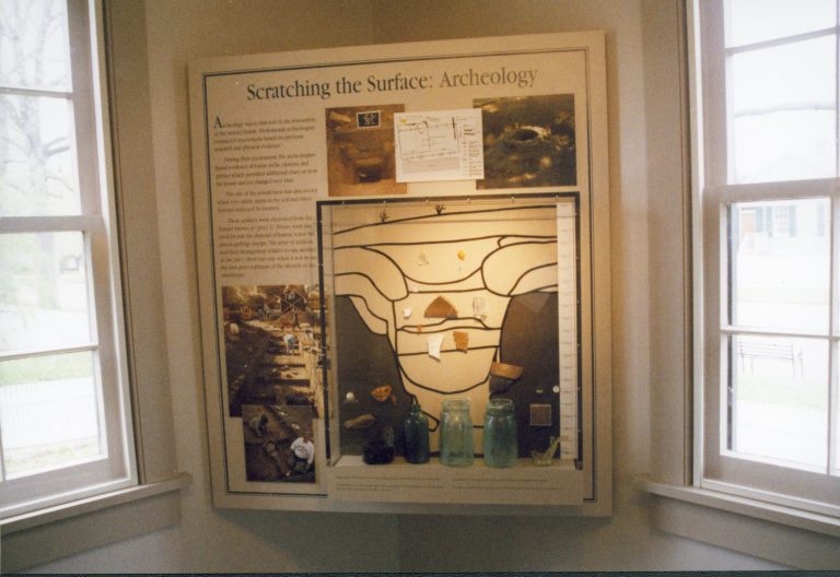 Archaeology exhibit LIHO NHS- Arnold House Exhibit, Roll 2001-2, exp 25 Arnold House, exhibit