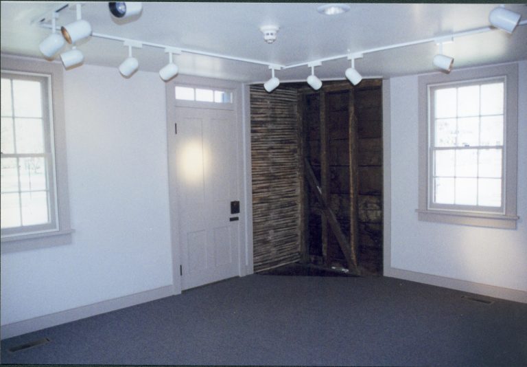 Room 101 LIHO NHS- Arnold House Exhibit, Roll 2001-1, exp 22 Arnold House, exhibit