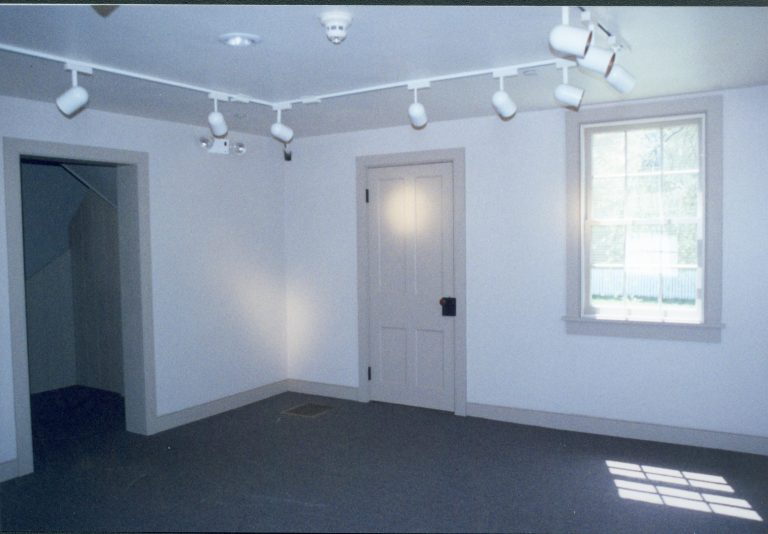 Room 101 LIHO NHS- Arnold House Exhibit, Roll 2001-1, exp 23 Arnold House, exhibit