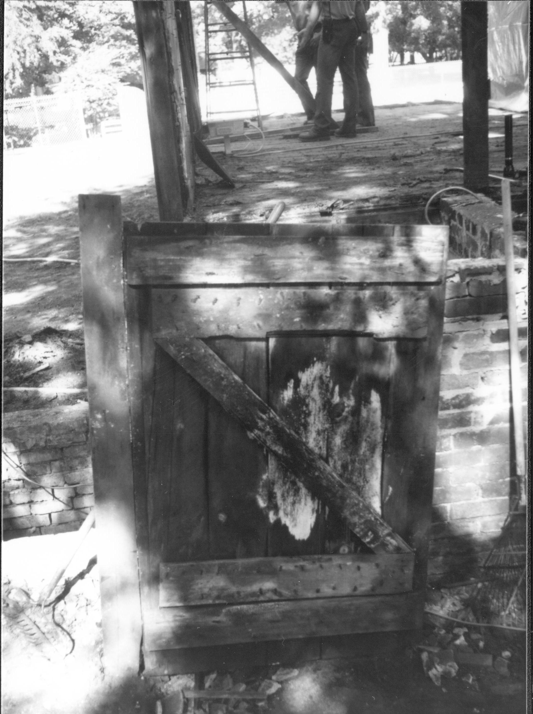 Gate on top of Cistern LIHO NHS- Arnold House, HS-20 Roll #3 exp 22 Arnold House, restoration