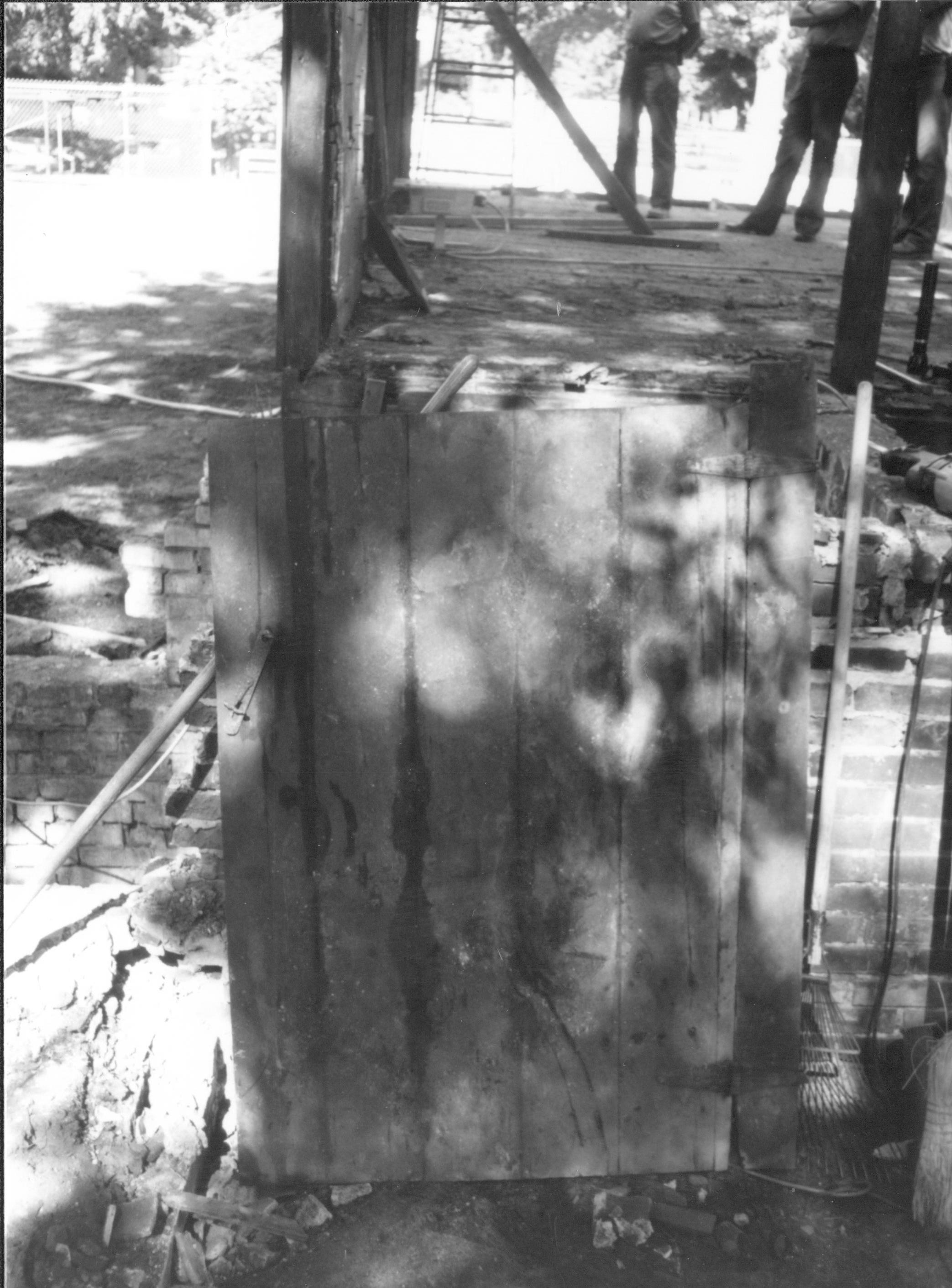 Gate on top of Cistern LIHO NHS- Arnold House, HS-20 Roll #3 exp 24 Arnold House, restoration