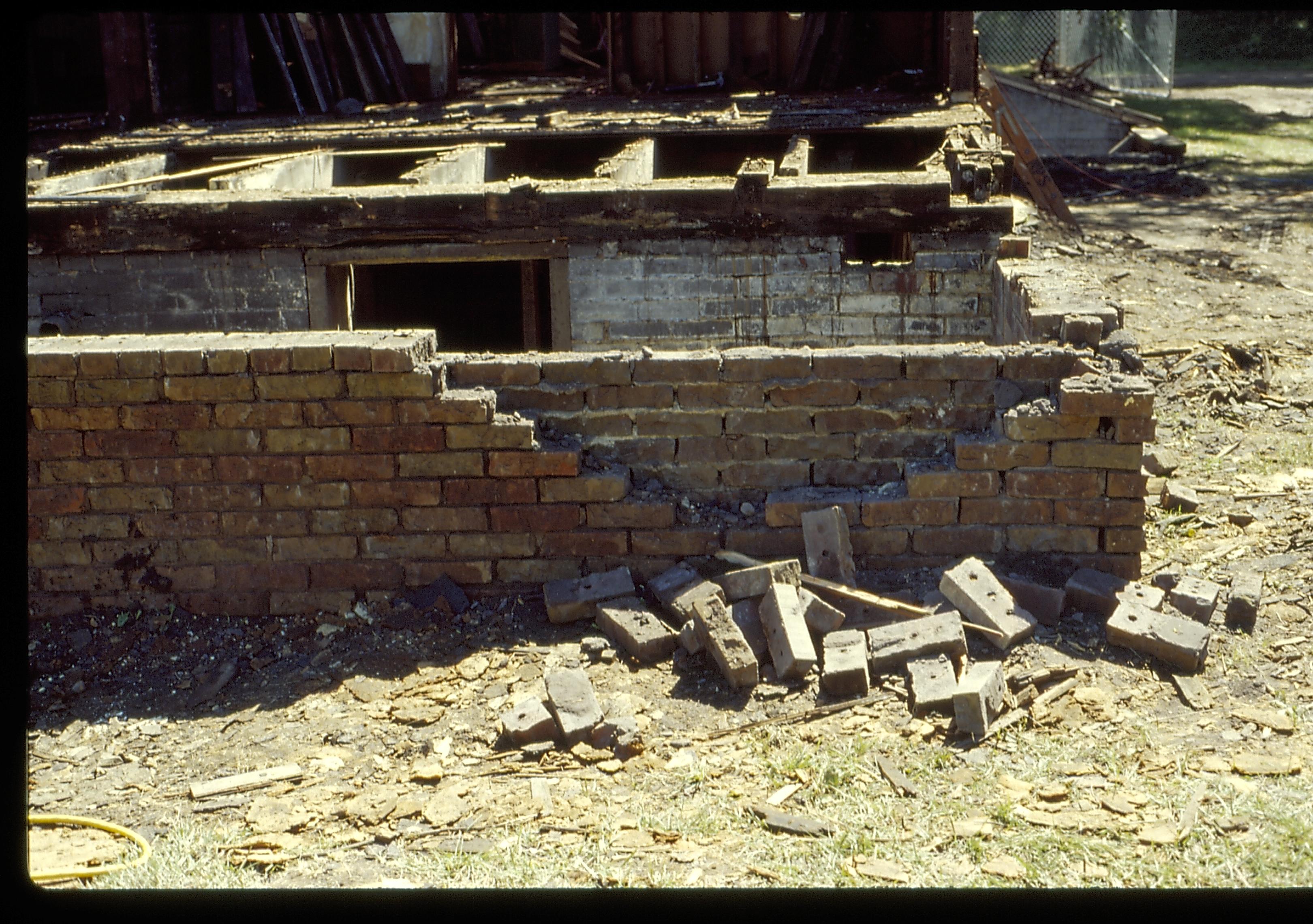 Foundation LIHO NHS- Arnold House, HS-20 Roll #4 7/23-7/26/96, exp 1 Arnold House, restoration