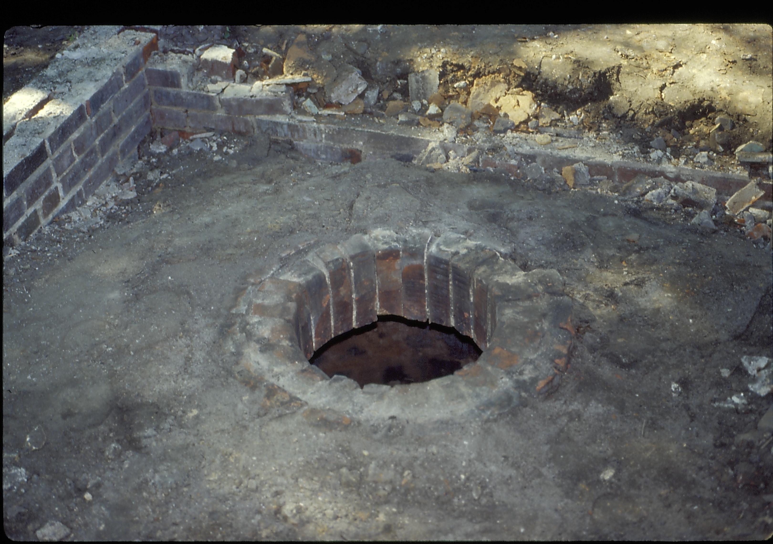 Foundation- cistern LIHO NHS- Arnold House, HS-20 Roll #4 7/23-7/26/96, exp 14 Arnold House, restoration