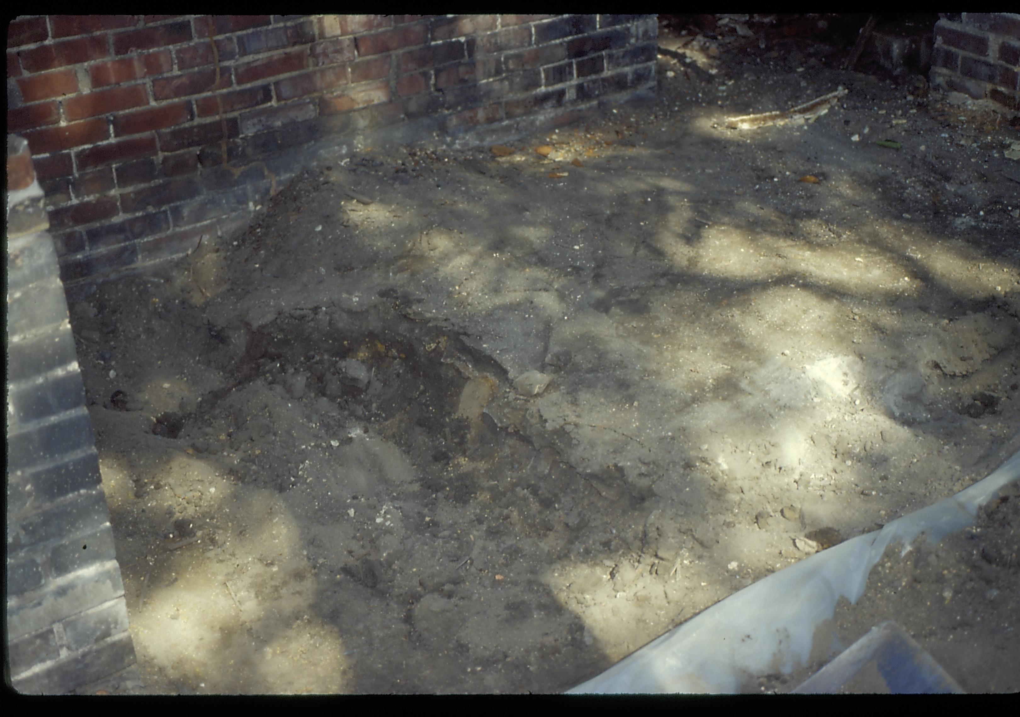 excavation- 6 LIHO NHS- Arnold House, HS-20 Roll #4 7/23-7/26/96, exp 31 Arnold House, restoration